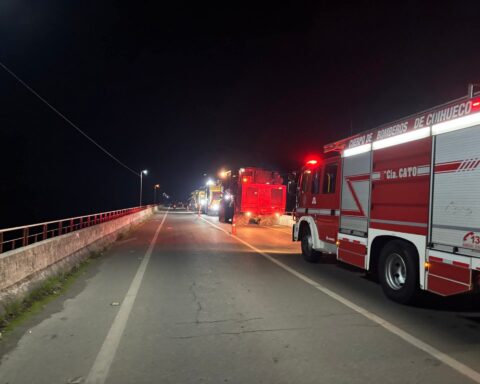 Bomberos no pagará peajes en autopistas de Chile : Cedida