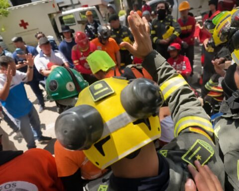 Remoción escombros tras terremoto Colombia: cifras y fase nueva / The Times Latino